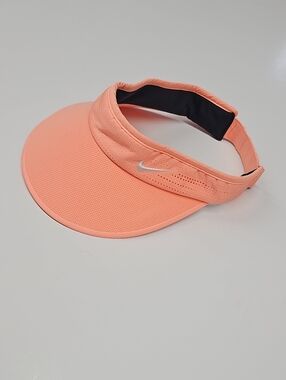 Nike Golf Women's Big Bill Visor SUNSET GLOW/SUNSET GLOW/WHITE